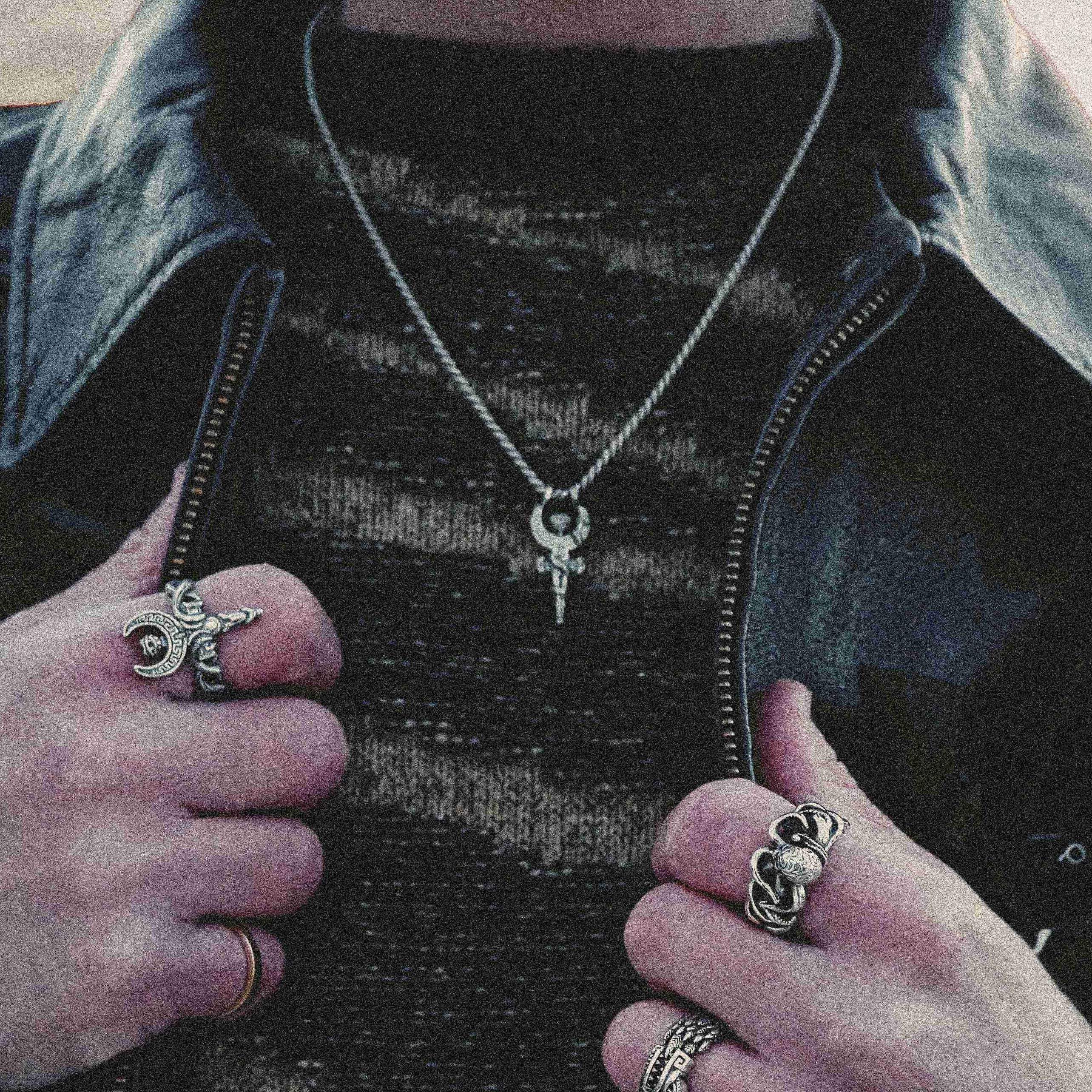 PENDANTS