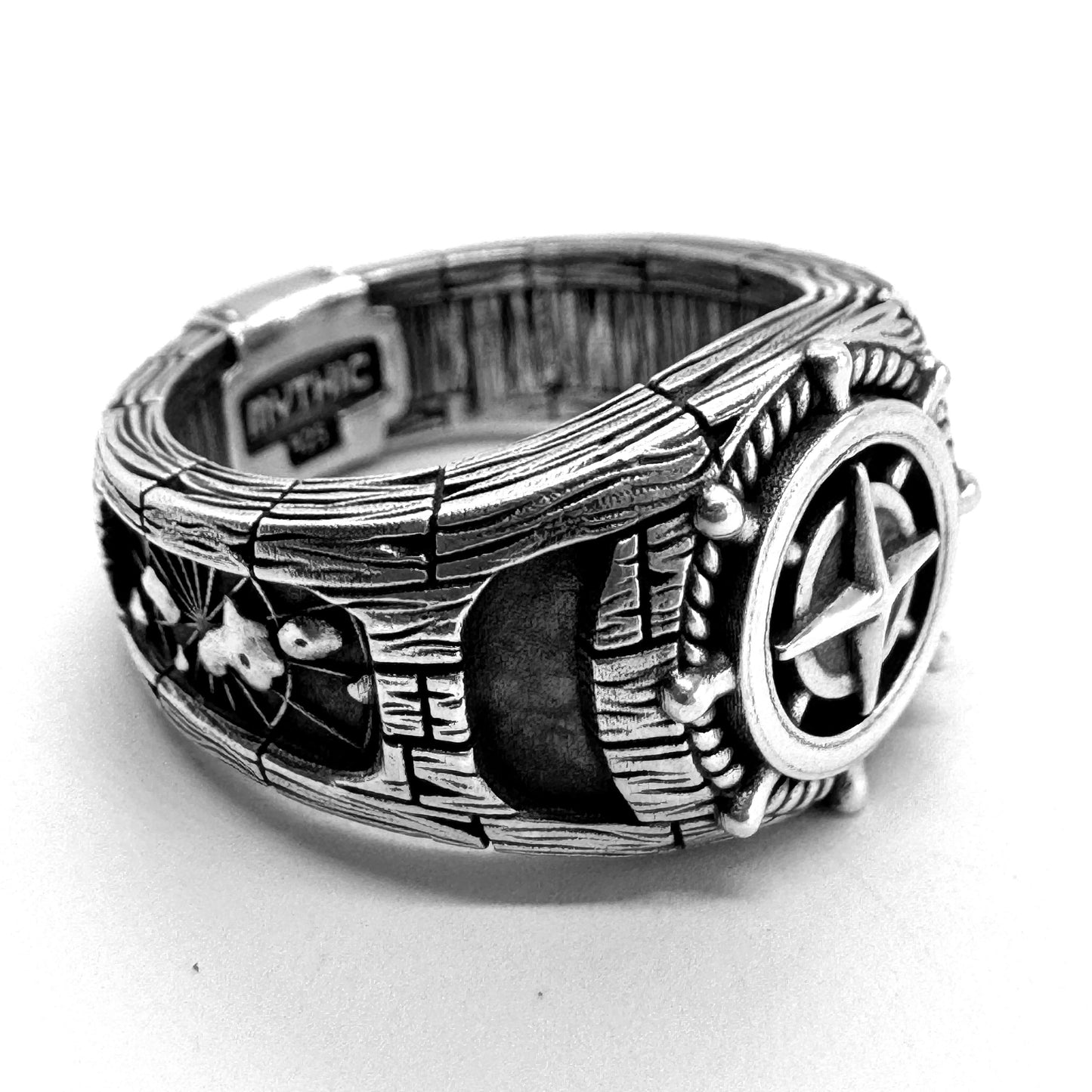 Navigator Ring